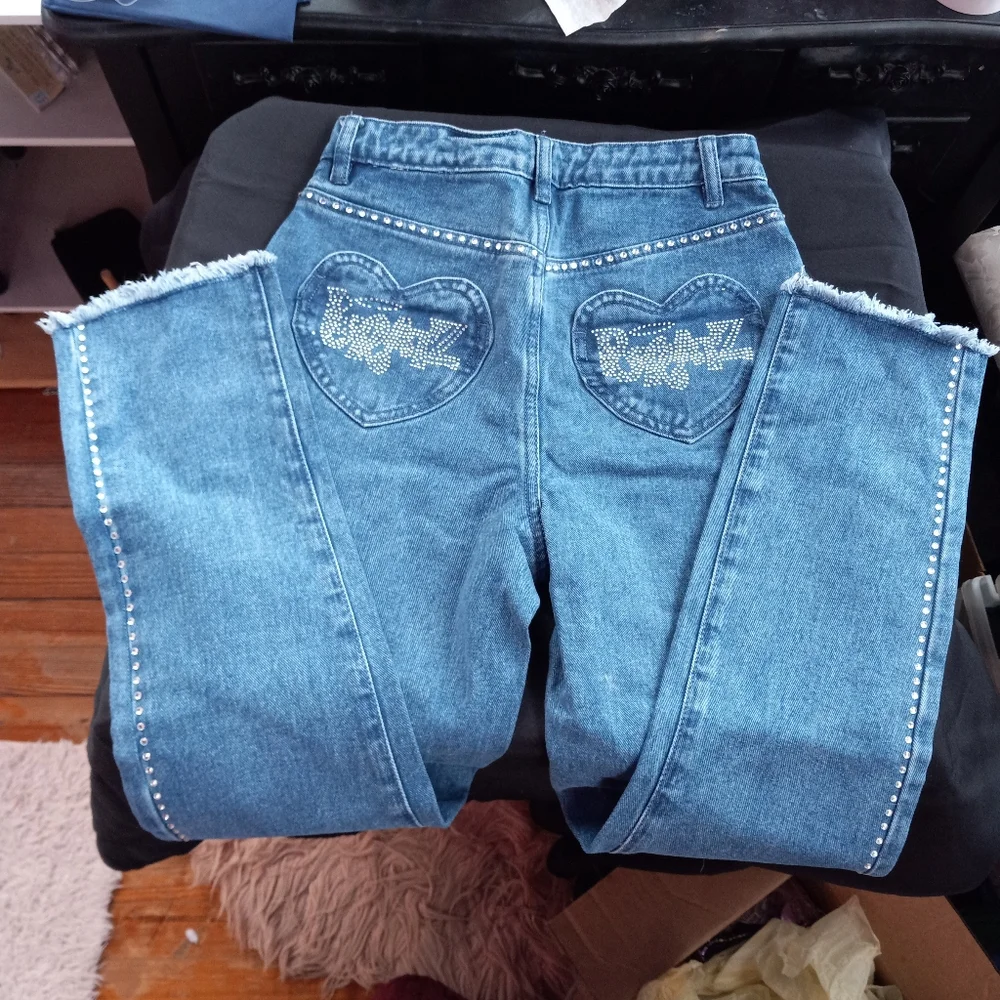 Bratz × Dolls Kill like new heart Pocket rhinestone adorable str8leg jeans! - Picture 7 of 12
